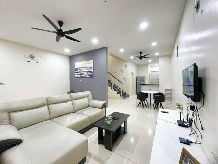 Cozyhouse 4Room 3Bath Room 10Pax'''Simpangampattasek Simpang Ampat  Luaran gambar